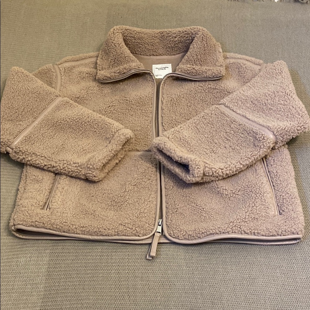 Abercrombie & Fitch Sherpa Jacket NW